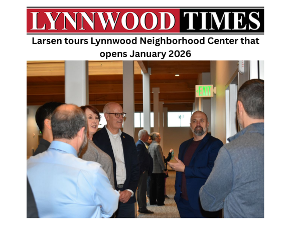 Larsen tours Lynnwood Neighborhood Center